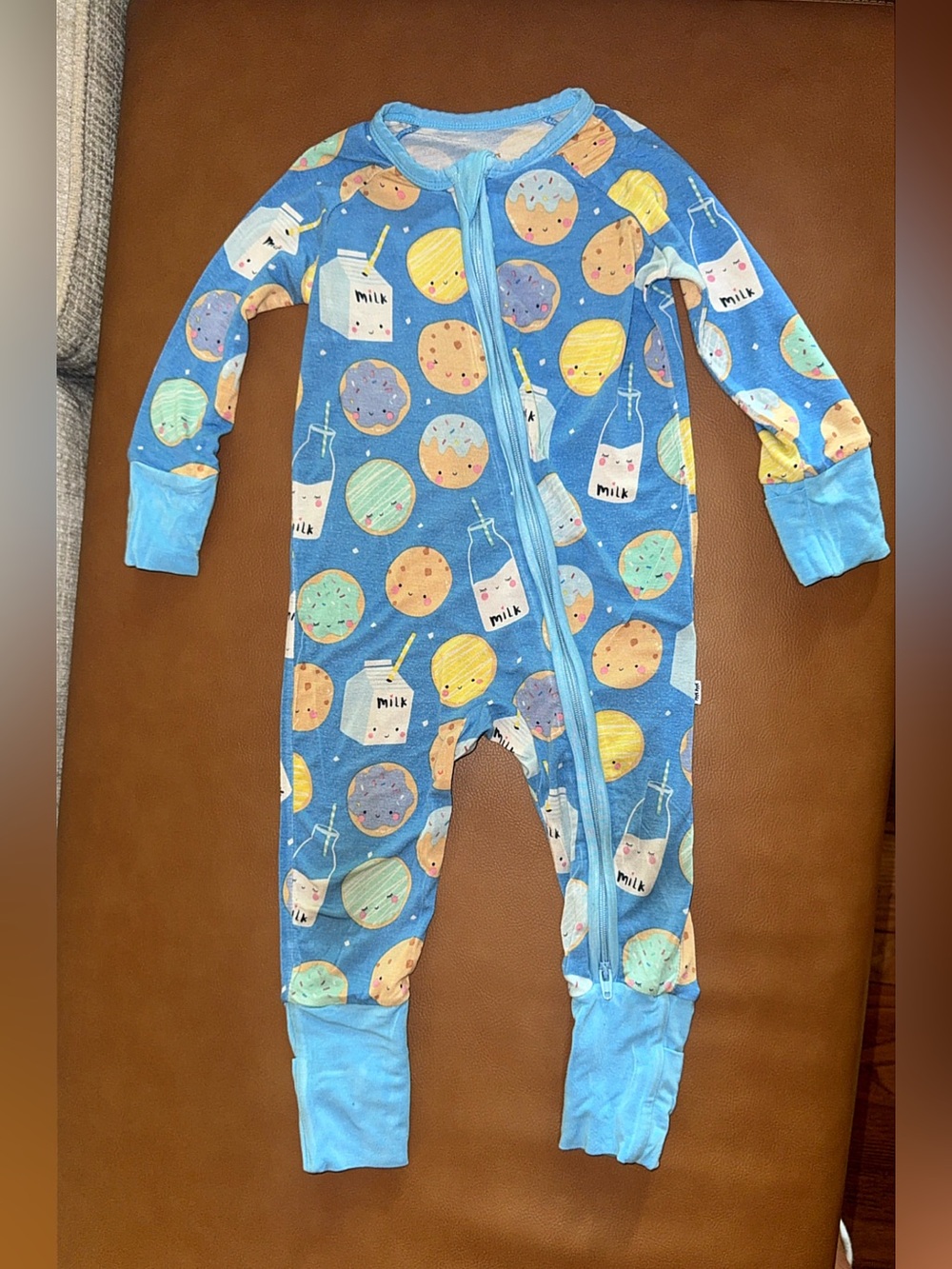 Excellent Little Sleepies Cookies and Milk Zippy Bamboo Sleeper size: 3-6 months - Picture 3 of 7